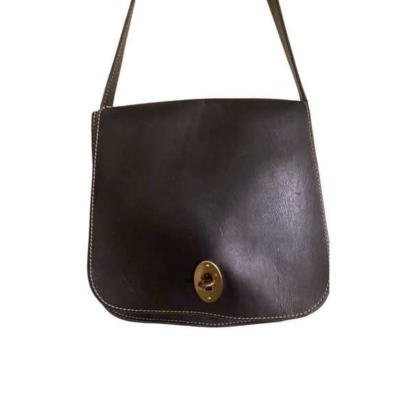 Fossil Black Leather Crossbody Bag – Vintage Key Charm & Turn Lock Closure - Picture 1 of 3